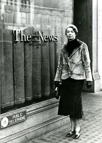  Ruth Finney in front of the Washington Daily News office, 1933.