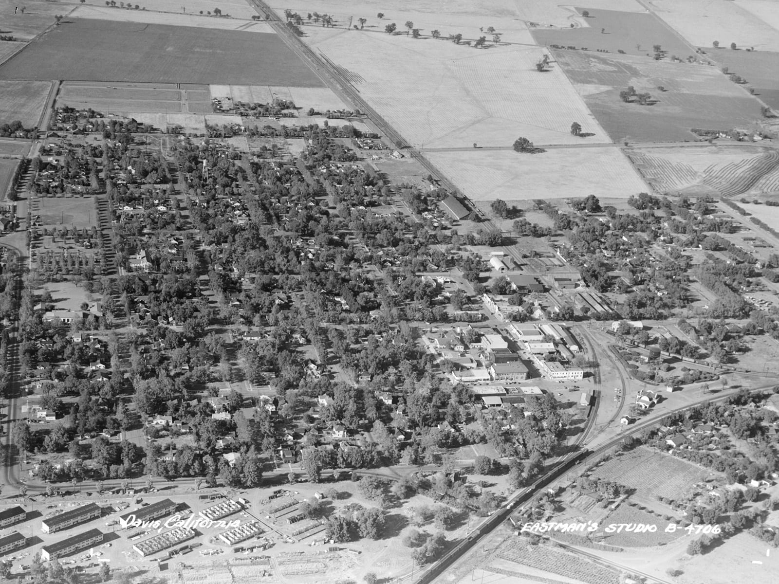 Aerial view of Davis, 1946