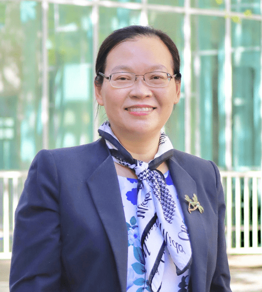 headshot of qian liu